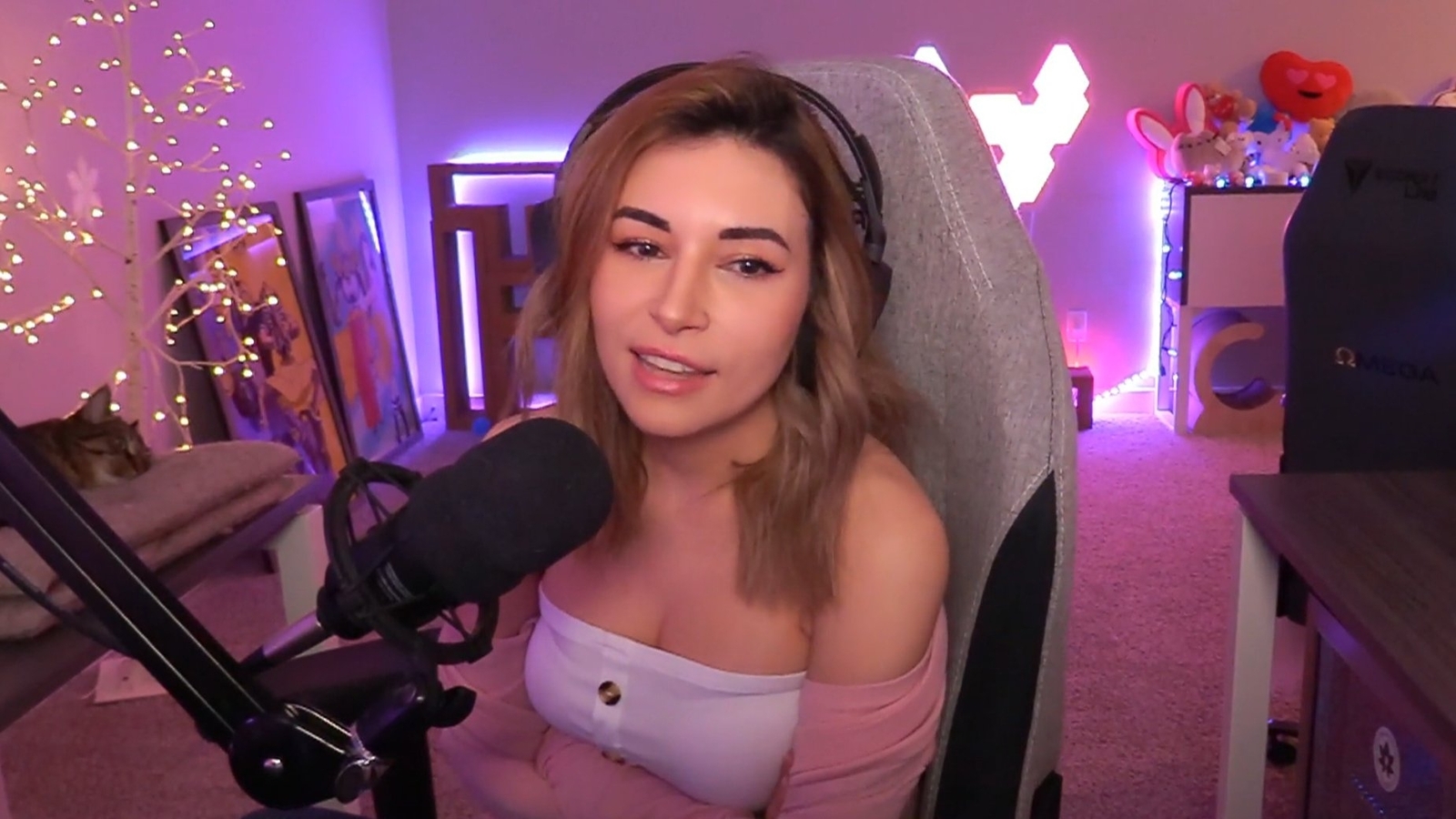 Alinity On Twitter Amp Quot Awake Feeling Good Streaming Sup With U Come Alinity On Twitter Amp Quot Awake Feeling Good Streaming Sup With U Come