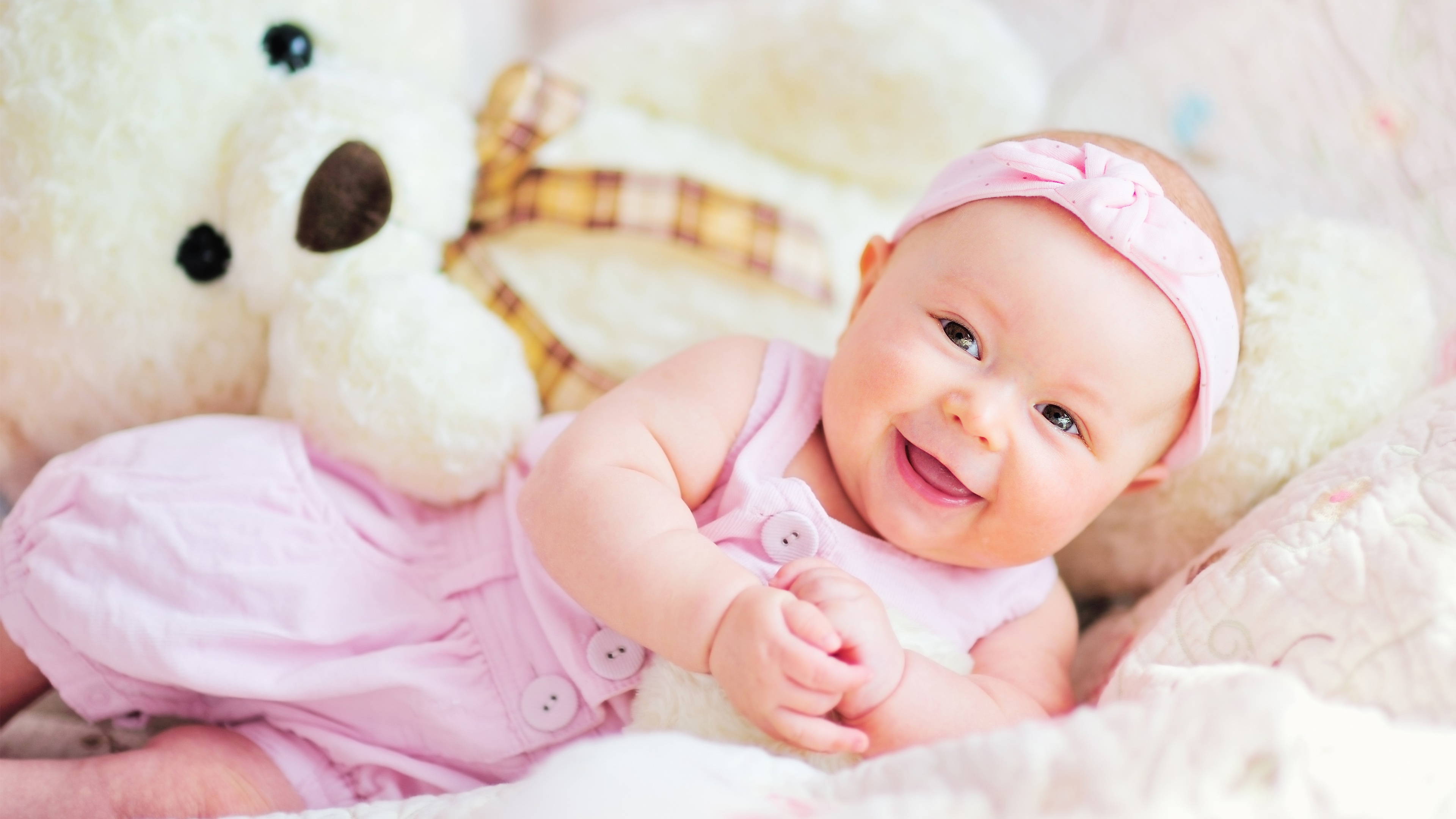 Baby Alien Fan Van Video Takes Social Media By Storm By Rabvai Medium Baby Alien Fan Van Video Takes Social Media By Storm By Rabvai Medium
