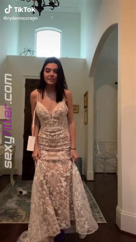 Cute Ryder Mccrann Shows Cleavage In Green Dress Nudeformat Com Cute Ryder Mccrann Shows Cleavage In Green Dress Nudeformat Com