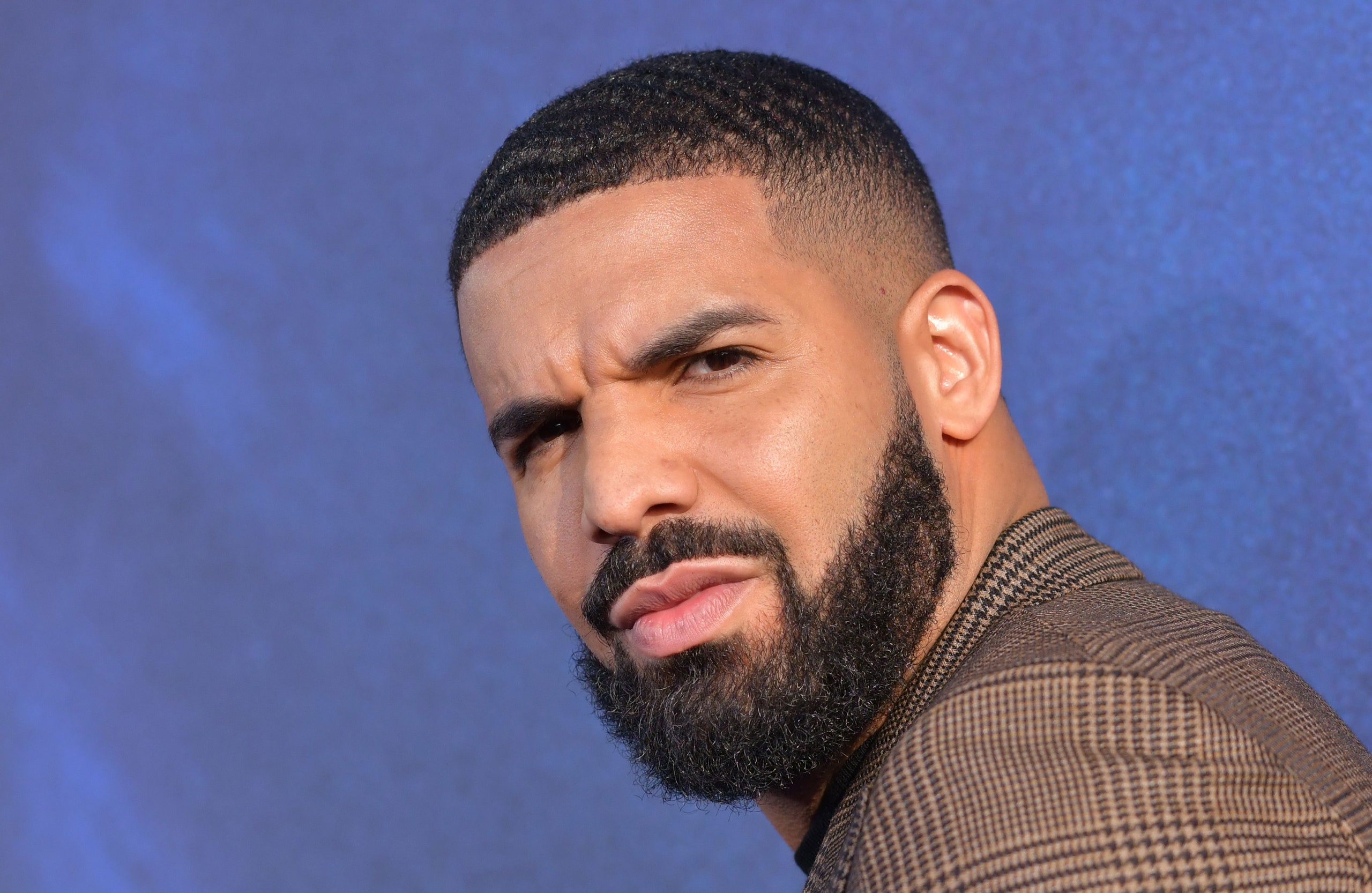Drake Kiss Sexyy Red And Calls Her Amp Quot My Rightful Wife Amp Quot On Instagram Drake Kiss Sexyy Red And Calls Her Amp Quot My Rightful Wife Amp Quot On Instagram