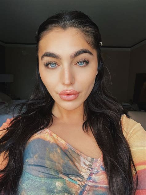 Emily Rinaudo Emily Rinaudo