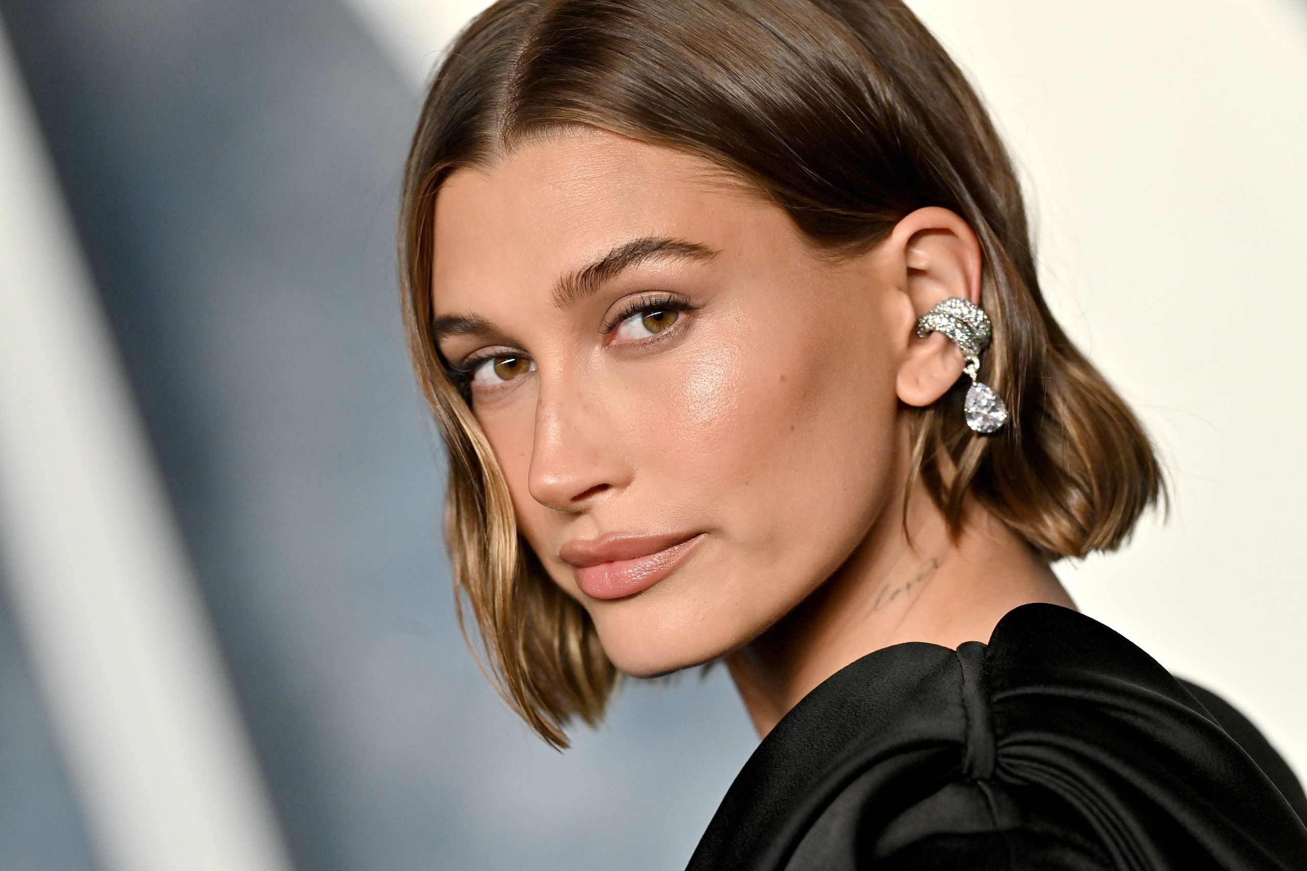 Hailey Welch Faces Backlash Over New Crypto Coin Hawk Inside The Hailey Welch Faces Backlash Over New Crypto Coin Hawk Inside The