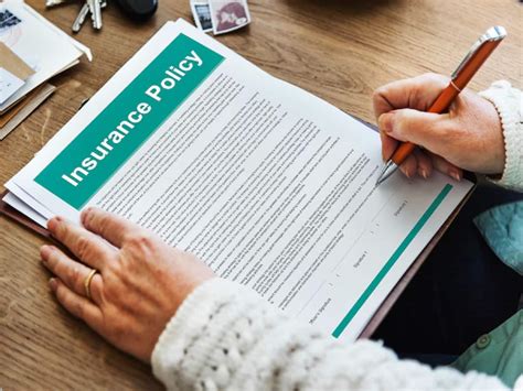 How To Choose The Right Health Insurance Cover Things To Keep In Mind How To Choose The Right Health Insurance Cover Things To Keep In Mind