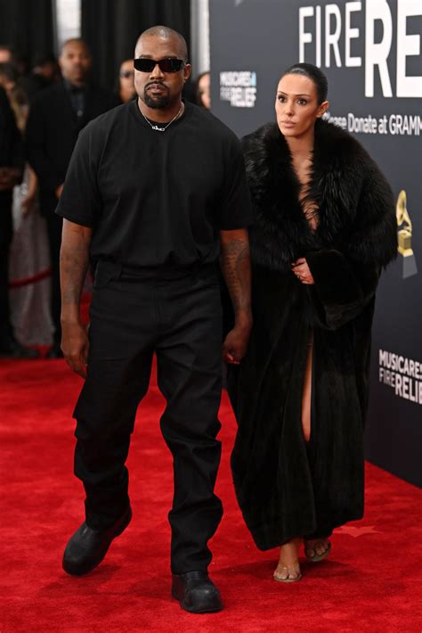 Kanye West Bianca Censori Escorted Out Of Grammys 2025 By Cops Kanye West Bianca Censori Escorted Out Of Grammys 2025 By Cops