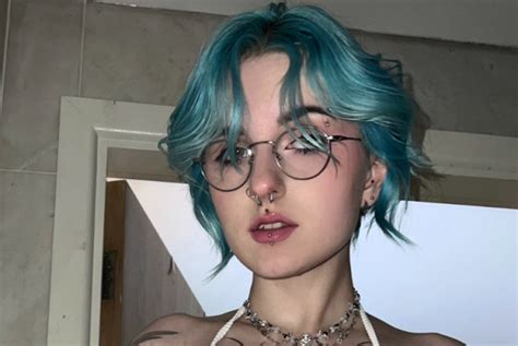 Lyra Crow Net Worth Age Relations Biography And Family Lyra Crow Net Worth Age Relations Biography And Family