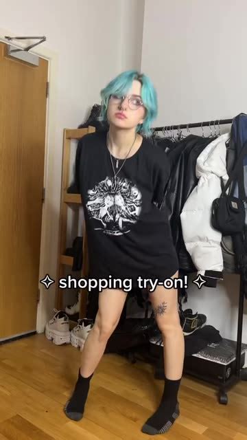 Lyra Crow On Instagram Hair Was A Mess But I Felt Hot B Alt Lyra Crow On Instagram Hair Was A Mess But I Felt Hot B Alt
