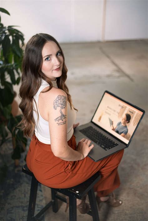 Meet Ellie Renee Canvasrebel Magazine Meet Ellie Renee Canvasrebel Magazine