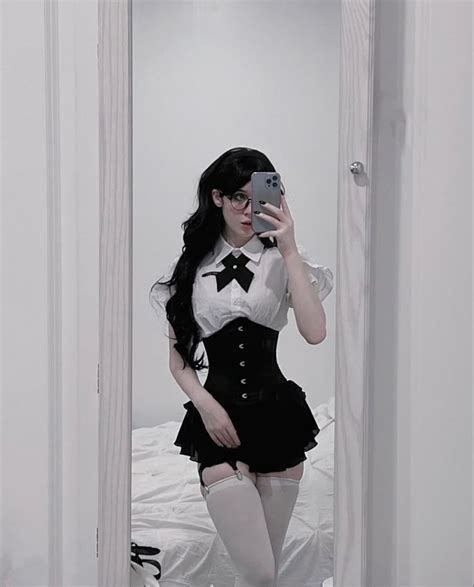 Nora Fawn Norafawn Instagram Photos And Videos Edgy Outfits Nora Fawn Norafawn Instagram Photos And Videos Edgy Outfits