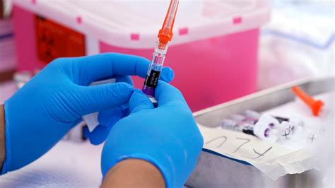 One Step Closer To A Universal Flu Vaccine The New York Times One Step Closer To A Universal Flu Vaccine The New York Times