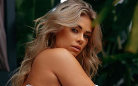Paige Vanzant Sends Fans Into Meltdown With Latest Post Paige Vanzant Sends Fans Into Meltdown With Latest Post