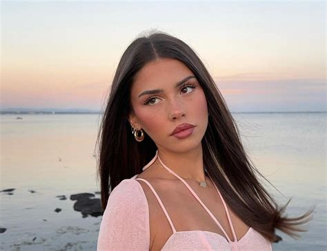 Picture Of Leah Halton