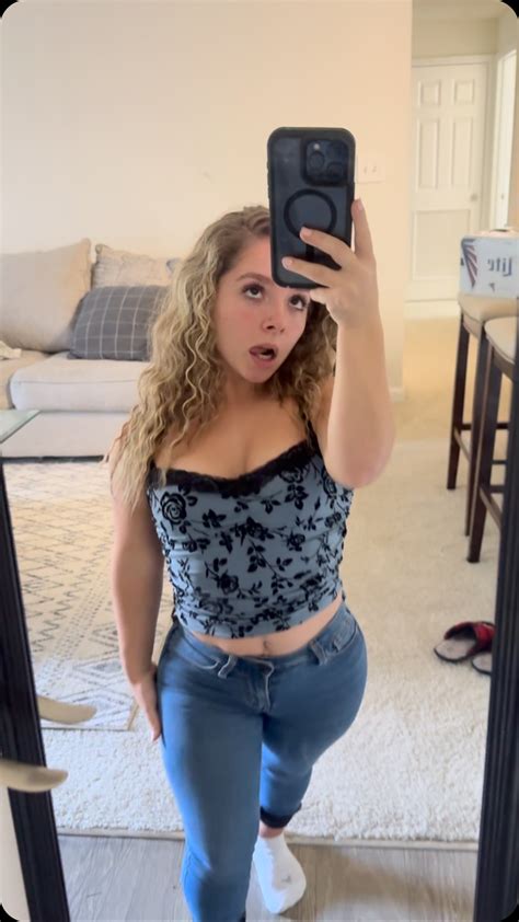 Shy Would You Date A 3 11 Midget Instagram Shy Would You Date A 3 11 Midget Instagram